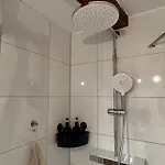 Homestay Gemuetliches Zimmer, Zentral, Privat Und Ruhig, Perfekt Fuer Paare Oder Geschaeftsreisende *