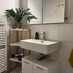 Homestay Gemuetliches Zimmer, Zentral, Privat Und Ruhig, Perfekt Fuer Paare Oder Geschaeftsreisende *