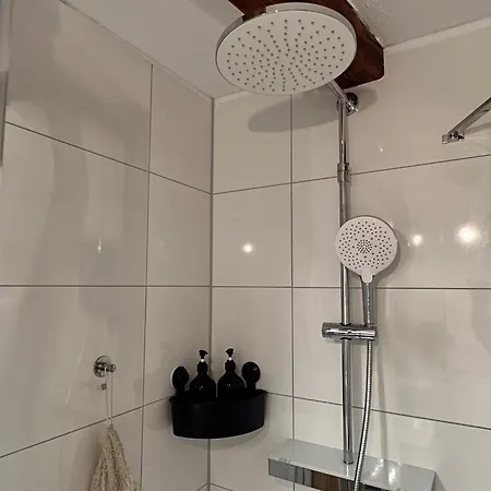 Privat bolig Gemuetliches Zimmer, Zentral, Privat Und Ruhig, Perfekt Fuer Paare Oder Geschaeftsreisende *