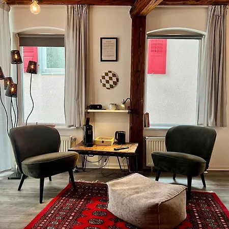 Charmantes Altstadtzimmer Mit Teeecke & Arbeitsplatz In